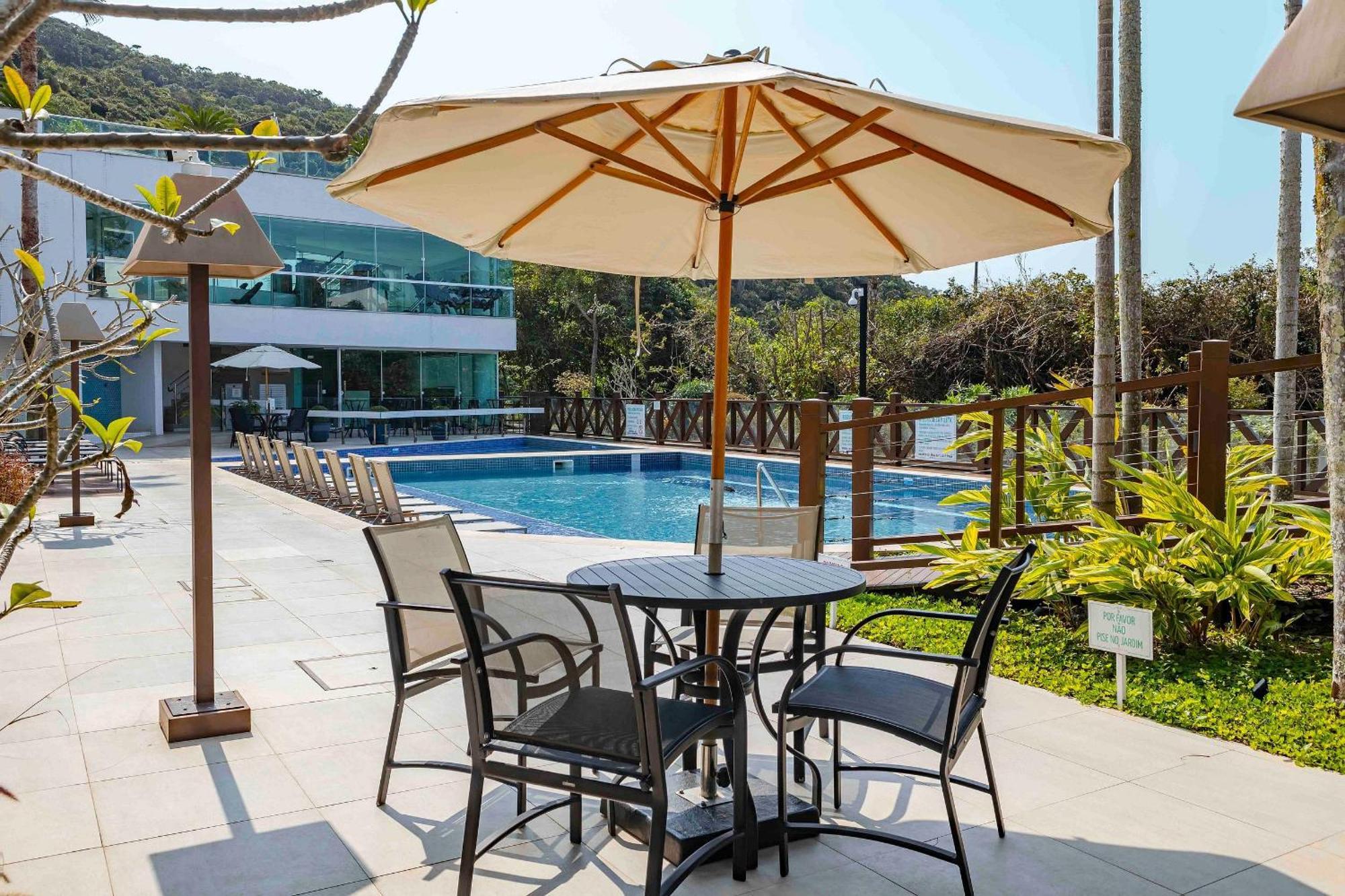 Varandas Do Atlantico - Confortavel Apto Em Condominio Pe Na Areia 봄비나스 외부 사진