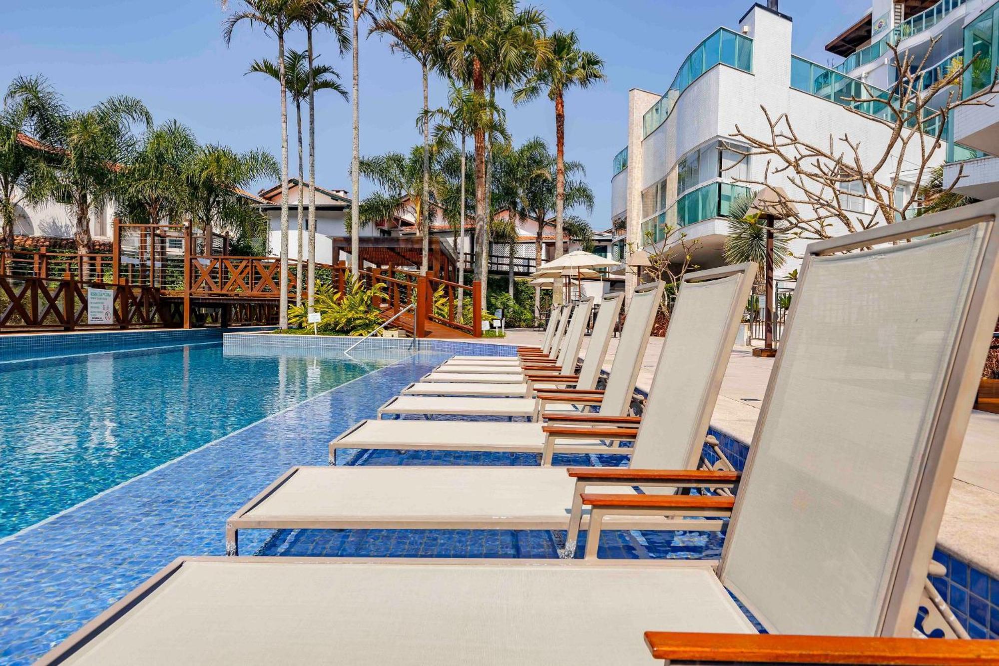 Varandas Do Atlantico - Confortavel Apto Em Condominio Pe Na Areia 봄비나스 외부 사진